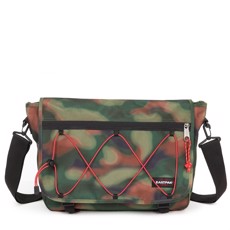 Eastpak Delegate + Outside Camo Skuldertaske 